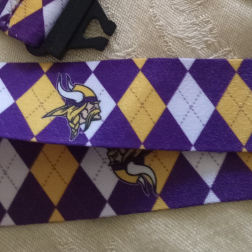 Minnesota Vikings Lanyard Car Key Ring Chain Badge ID Holder New - Picture 5 of 5